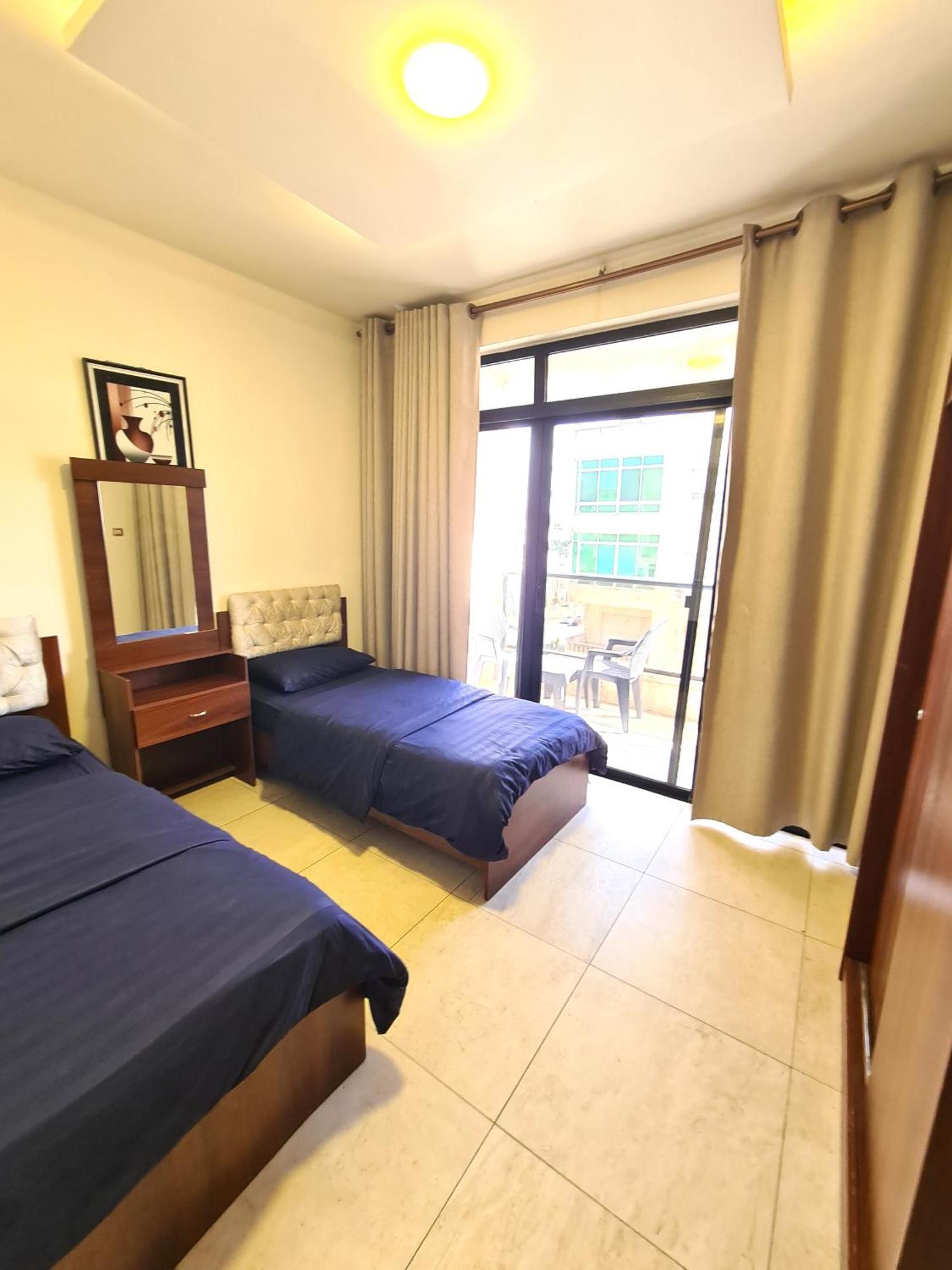 Dair Ghbar Gate Apartments Amman Zimmer foto