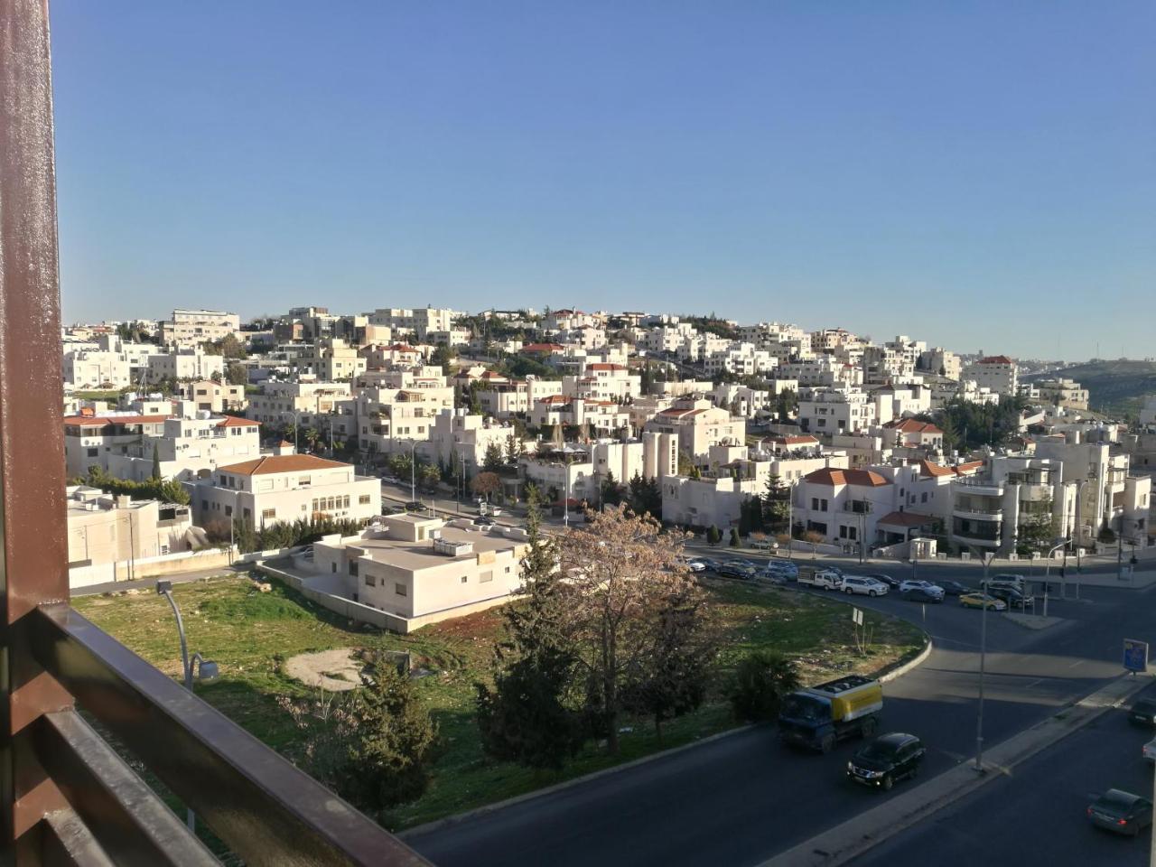 Dair Ghbar Gate Apartments Amman Exterior foto