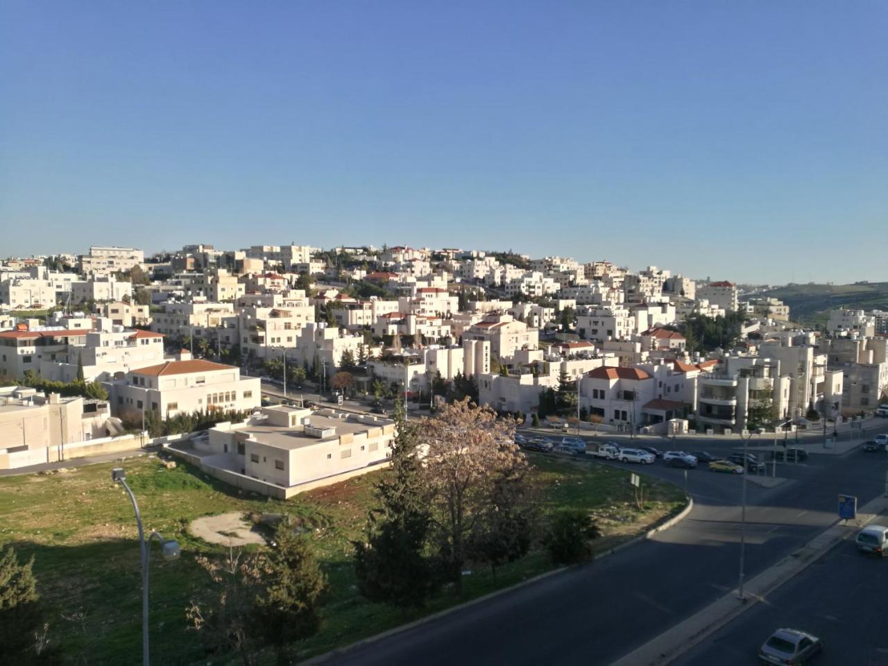 Dair Ghbar Gate Apartments Amman Exterior foto