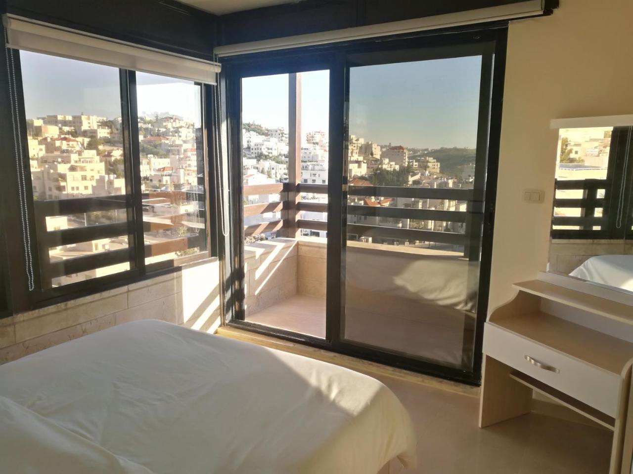 Dair Ghbar Gate Apartments Amman Exterior foto