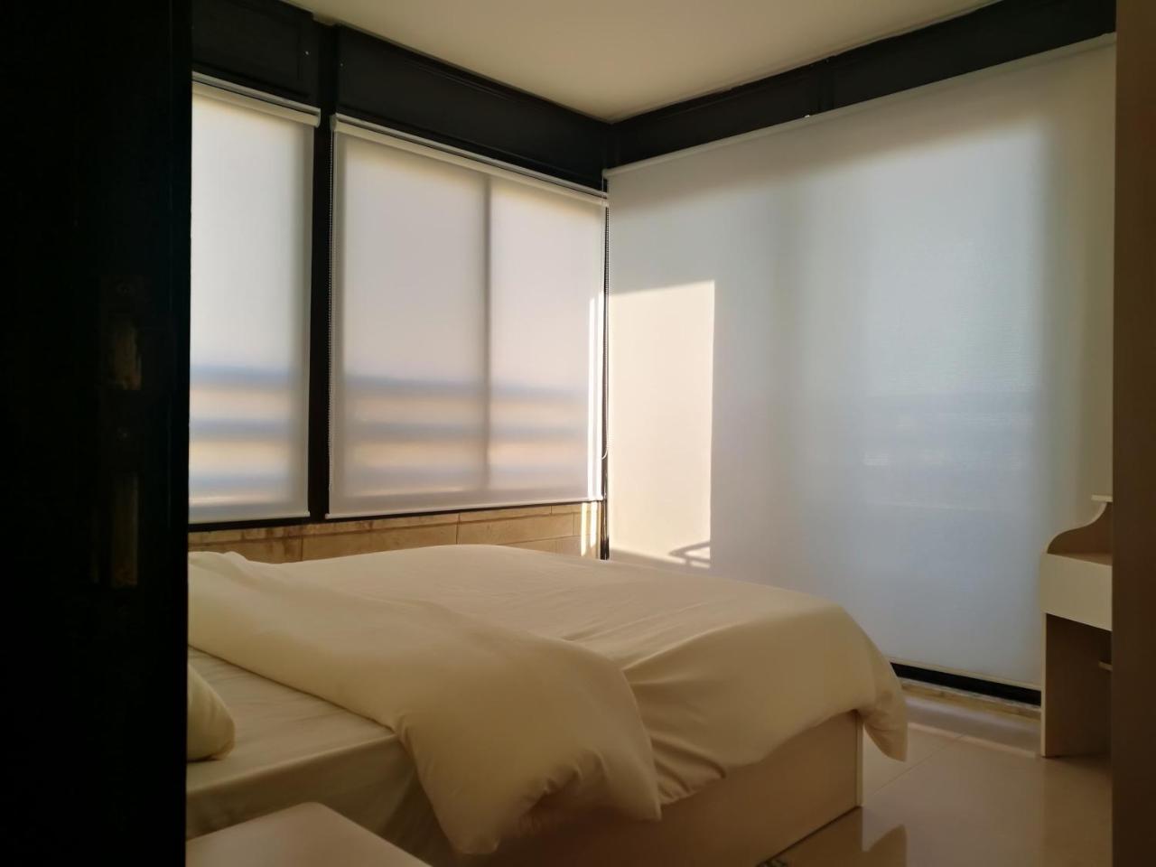 Dair Ghbar Gate Apartments Amman Exterior foto